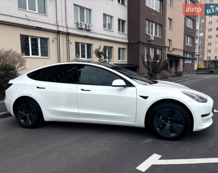 Тесла Модель 3 2021 в Днепре (Днепропетровске) на Automoto.ua Белый Тесла Модель 3, объемом двигателя 0 л и пробегом 38 тыс. км за 22000 $, фото 4 на Automoto.ua