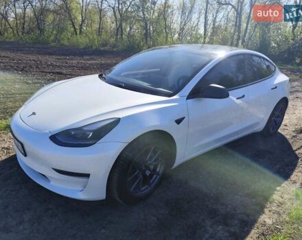 Білий Тесла Модель 3, об'ємом двигуна 0 л та пробігом 68 тис. км за 19200 $, фото 10 на Automoto.ua