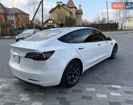 Белый Тесла Модель 3, объемом двигателя 0 л и пробегом 37 тыс. км за 19999 $, фото 50 на Automoto.ua