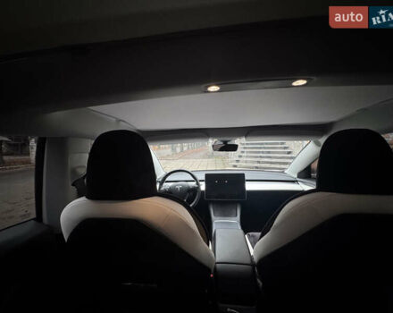 Белый Тесла Модель 3, объемом двигателя 0 л и пробегом 67 тыс. км за 23000 $, фото 13 на Automoto.ua