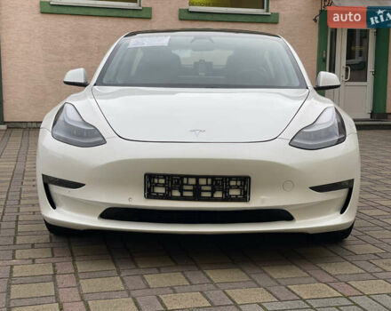 Белый Тесла Модель 3, объемом двигателя 0 л и пробегом 34 тыс. км за 18000 $, фото 16 на Automoto.ua