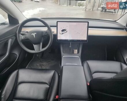 Білий Тесла Модель 3, об'ємом двигуна 0 л та пробігом 79 тис. км за 16200 $, фото 25 на Automoto.ua