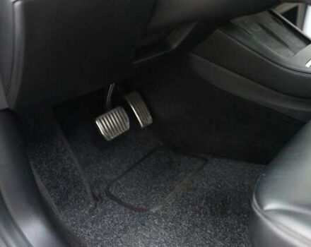 Белый Тесла Модель 3, объемом двигателя 0 л и пробегом 95 тыс. км за 18500 $, фото 17 на Automoto.ua