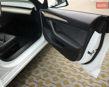 Белый Тесла Модель 3, объемом двигателя 0 л и пробегом 95 тыс. км за 18500 $, фото 12 на Automoto.ua