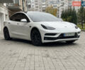 Тесла Модель 3 2021 у Дніпро (Дніпропетровську) на Automoto.ua Білий Тесла Модель 3, об'ємом двигуна 0 л та пробігом 37 тис. км за 18900 $, фото 1 на Automoto.ua