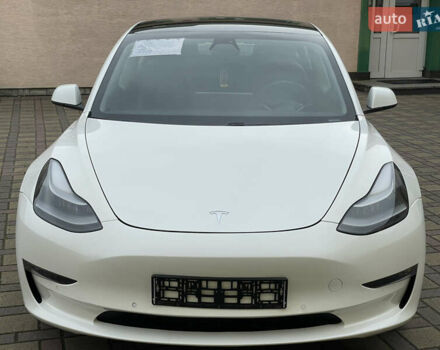 Белый Тесла Модель 3, объемом двигателя 0 л и пробегом 34 тыс. км за 18000 $, фото 49 на Automoto.ua