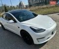 Белый Тесла Модель 3, объемом двигателя 0 л и пробегом 95 тыс. км за 20000 $, фото 2 на Automoto.ua