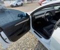 Білий Тесла Модель 3, об'ємом двигуна 0 л та пробігом 108 тис. км за 21999 $, фото 13 на Automoto.ua