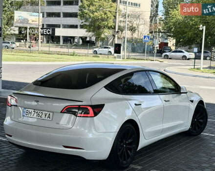 Білий Тесла Модель 3, об'ємом двигуна 0 л та пробігом 98 тис. км за 17900 $, фото 22 на Automoto.ua