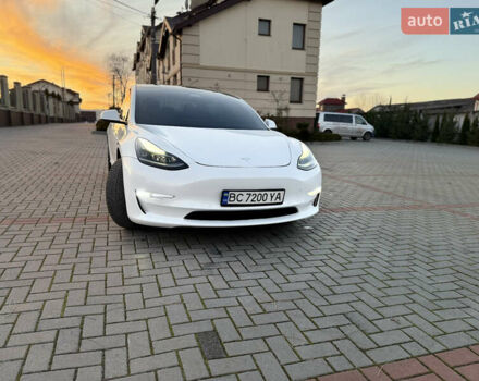 Білий Тесла Модель 3, об'ємом двигуна 0 л та пробігом 76 тис. км за 21500 $, фото 10 на Automoto.ua