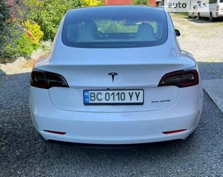 Белый Тесла Модель 3, объемом двигателя 0 л и пробегом 63 тыс. км за 25500 $, фото 6 на Automoto.ua