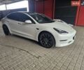 Белый Тесла Модель 3, объемом двигателя 0 л и пробегом 43 тыс. км за 23900 $, фото 5 на Automoto.ua