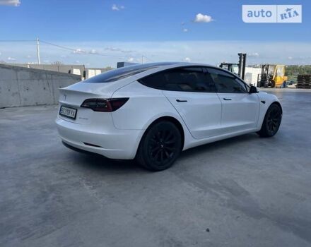 Белый Тесла Модель 3, объемом двигателя 0 л и пробегом 82 тыс. км за 23100 $, фото 5 на Automoto.ua