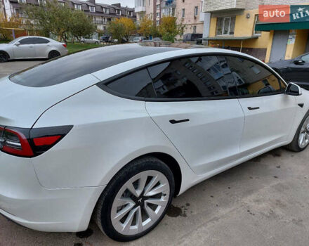 Белый Тесла Модель 3, объемом двигателя 0 л и пробегом 70 тыс. км за 21999 $, фото 1 на Automoto.ua