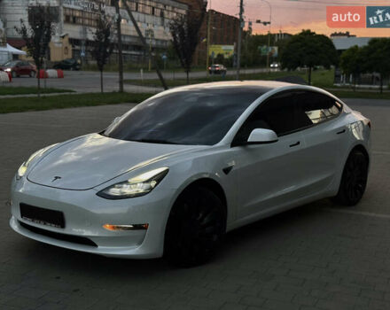 Білий Тесла Модель 3, об'ємом двигуна 0 л та пробігом 93 тис. км за 23000 $, фото 21 на Automoto.ua