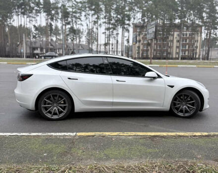 Білий Тесла Модель 3, об'ємом двигуна 0 л та пробігом 119 тис. км за 20800 $, фото 5 на Automoto.ua