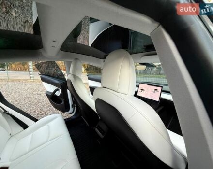 Білий Тесла Модель 3, об'ємом двигуна 0 л та пробігом 100 тис. км за 20799 $, фото 34 на Automoto.ua