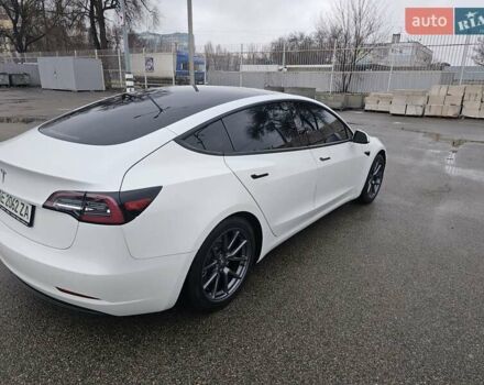 Белый Тесла Модель 3, объемом двигателя 0 л и пробегом 52 тыс. км за 18500 $, фото 4 на Automoto.ua