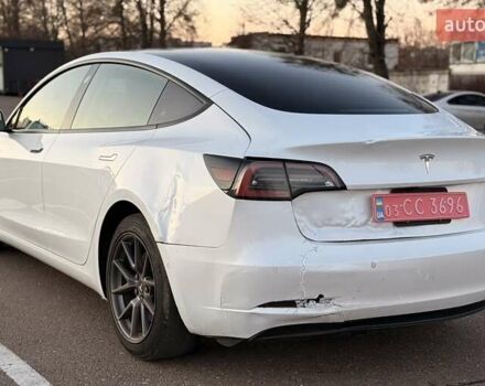 Белый Тесла Модель 3, объемом двигателя 0 л и пробегом 266 тыс. км за 13900 $, фото 3 на Automoto.ua