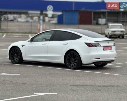 Білий Тесла Модель 3, об'ємом двигуна 0 л та пробігом 129 тис. км за 23500 $, фото 11 на Automoto.ua