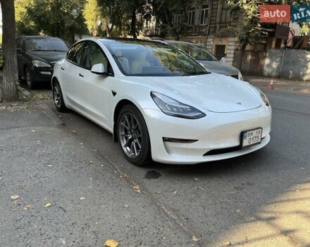 Белый Тесла Модель 3, объемом двигателя 0 л и пробегом 60 тыс. км за 19900 $, фото 2 на Automoto.ua