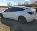 Белый Тесла Модель 3, объемом двигателя 0 л и пробегом 61 тыс. км за 7500 $, фото 1 на Automoto.ua