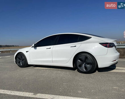 Белый Тесла Модель 3, объемом двигателя 0 л и пробегом 53 тыс. км за 21200 $, фото 28 на Automoto.ua