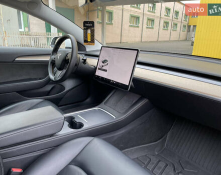 Белый Тесла Модель 3, объемом двигателя 0 л и пробегом 34 тыс. км за 18000 $, фото 65 на Automoto.ua