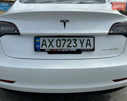 Белый Тесла Модель 3, объемом двигателя 0 л и пробегом 60 тыс. км за 19300 $, фото 6 на Automoto.ua