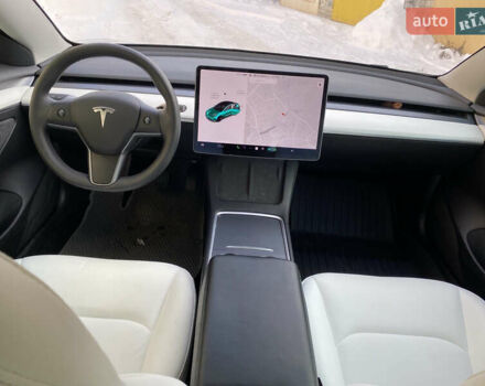 Білий Тесла Модель 3, об'ємом двигуна 0 л та пробігом 52 тис. км за 18500 $, фото 11 на Automoto.ua