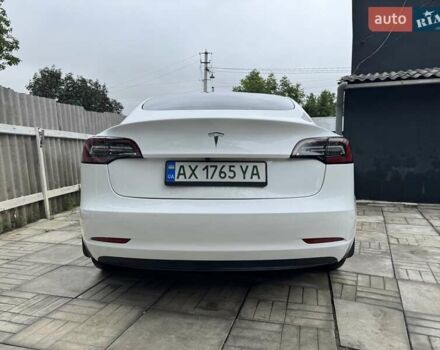 Білий Тесла Модель 3, об'ємом двигуна 0 л та пробігом 98 тис. км за 23000 $, фото 7 на Automoto.ua