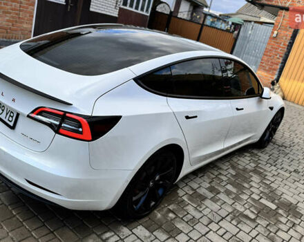 Белый Тесла Модель 3, объемом двигателя 0 л и пробегом 88 тыс. км за 22900 $, фото 17 на Automoto.ua