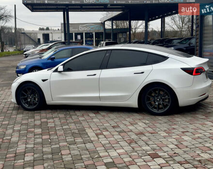Білий Тесла Модель 3, об'ємом двигуна 0 л та пробігом 84 тис. км за 18300 $, фото 6 на Automoto.ua