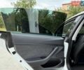 Белый Тесла Модель 3, объемом двигателя 0 л и пробегом 90 тыс. км за 14888 $, фото 45 на Automoto.ua