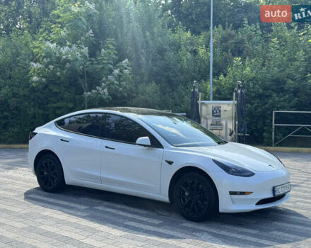 Білий Тесла Модель 3, об'ємом двигуна 0 л та пробігом 42 тис. км за 18900 $, фото 2 на Automoto.ua