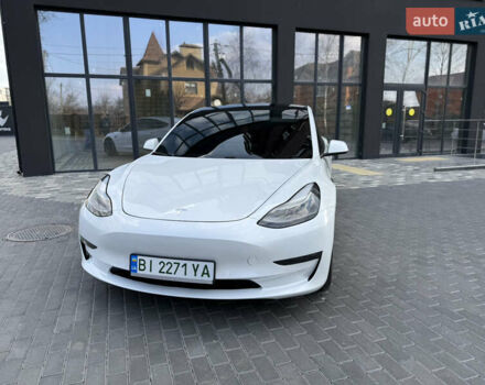 Білий Тесла Модель 3, об'ємом двигуна 0 л та пробігом 37 тис. км за 19999 $, фото 6 на Automoto.ua