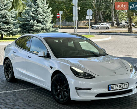 Тесла Модель 3 2021 у Одесі на Automoto.ua Білий Тесла Модель 3, об'ємом двигуна 0 л та пробігом 98 тис. км за 17800 $, фото 5 на Automoto.ua