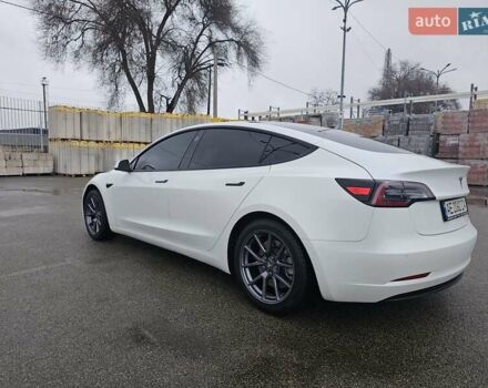 Белый Тесла Модель 3, объемом двигателя 0 л и пробегом 52 тыс. км за 18500 $, фото 3 на Automoto.ua