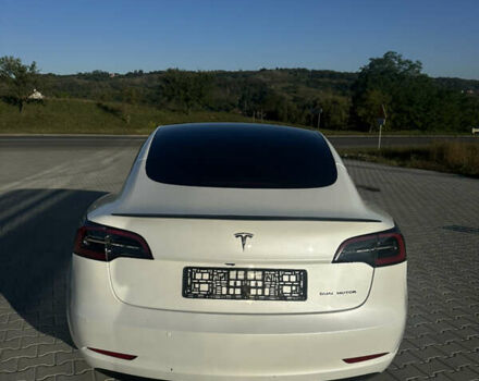 Білий Тесла Модель 3, об'ємом двигуна 0 л та пробігом 54 тис. км за 20955 $, фото 5 на Automoto.ua