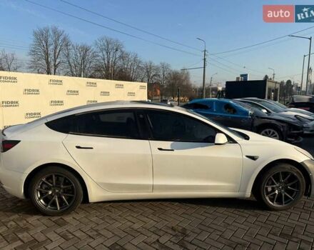 Білий Тесла Модель 3, об'ємом двигуна 0 л та пробігом 200 тис. км за 13300 $, фото 17 на Automoto.ua