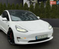Білий Тесла Модель 3, об'ємом двигуна 0 л та пробігом 63 тис. км за 19500 $, фото 2 на Automoto.ua