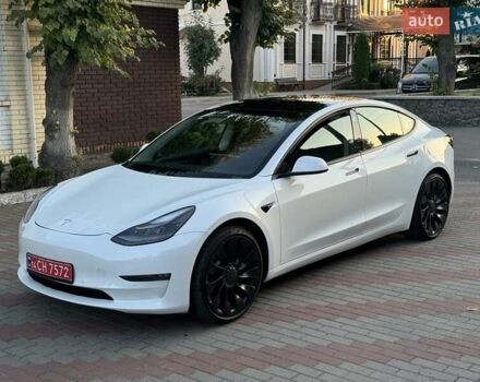 Білий Тесла Модель 3, об'ємом двигуна 0 л та пробігом 51 тис. км за 24500 $, фото 1 на Automoto.ua