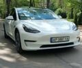 Білий Тесла Модель 3, об'ємом двигуна 0 л та пробігом 49 тис. км за 25900 $, фото 1 на Automoto.ua