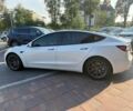 Білий Тесла Модель 3, об'ємом двигуна 0 л та пробігом 62 тис. км за 17585 $, фото 5 на Automoto.ua