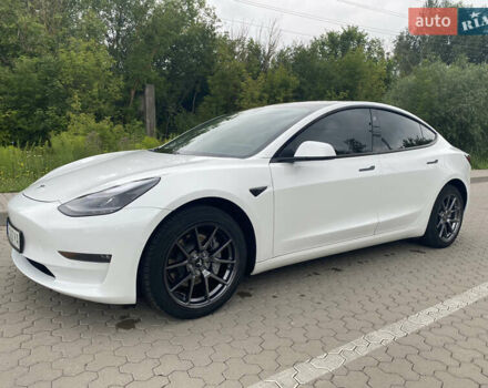 Білий Тесла Модель 3, об'ємом двигуна 0 л та пробігом 44 тис. км за 21900 $, фото 3 на Automoto.ua