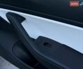 Белый Тесла Модель 3, объемом двигателя 0 л и пробегом 105 тыс. км за 17999 $, фото 23 на Automoto.ua
