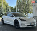 Тесла Модель 3 2021 у Одесі на Automoto.ua Білий Тесла Модель 3, об'ємом двигуна 0 л та пробігом 98 тис. км за 17800 $, фото 1 на Automoto.ua