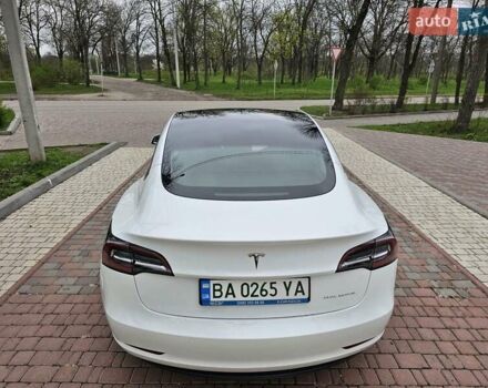 Белый Тесла Модель 3, объемом двигателя 0 л и пробегом 25 тыс. км за 29000 $, фото 7 на Automoto.ua