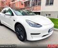 Белый Тесла Модель 3, объемом двигателя 0.33 л и пробегом 29 тыс. км за 21550 $, фото 1 на Automoto.ua