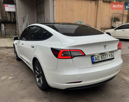 Белый Тесла Модель 3, объемом двигателя 0 л и пробегом 67 тыс. км за 23000 $, фото 4 на Automoto.ua